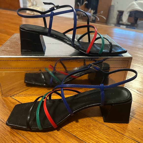 Strappy Color Block Leather Sandals - Picture 3 of 9